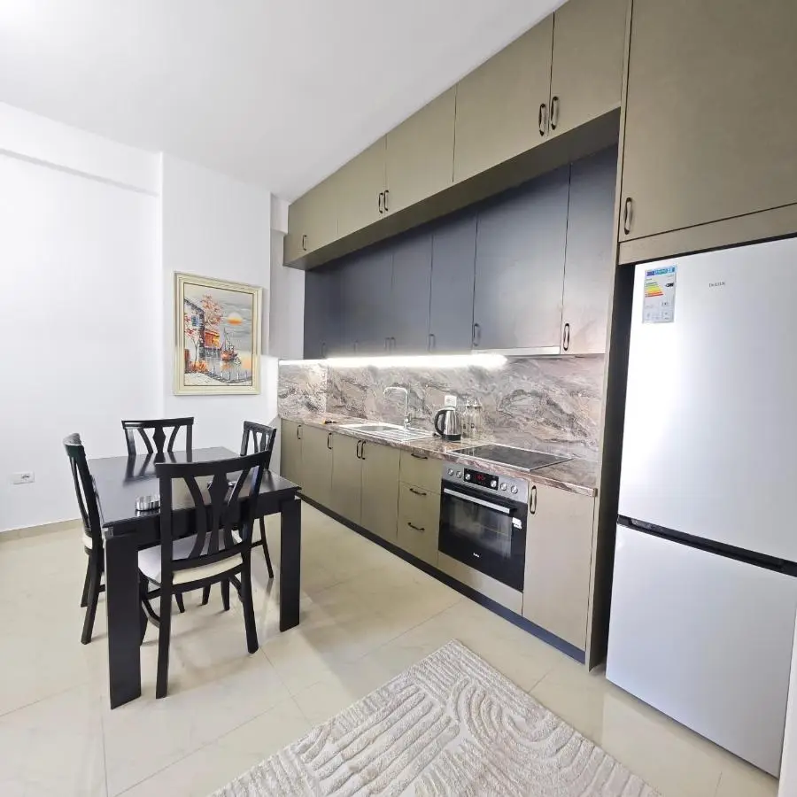 Sweet Home Apartament Kamez