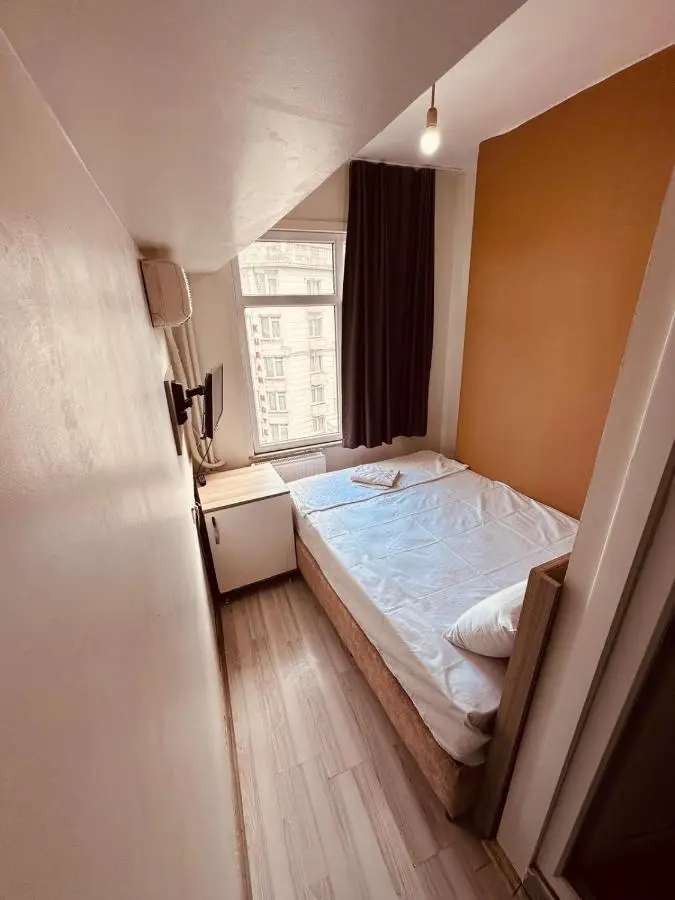 Sera Hotel