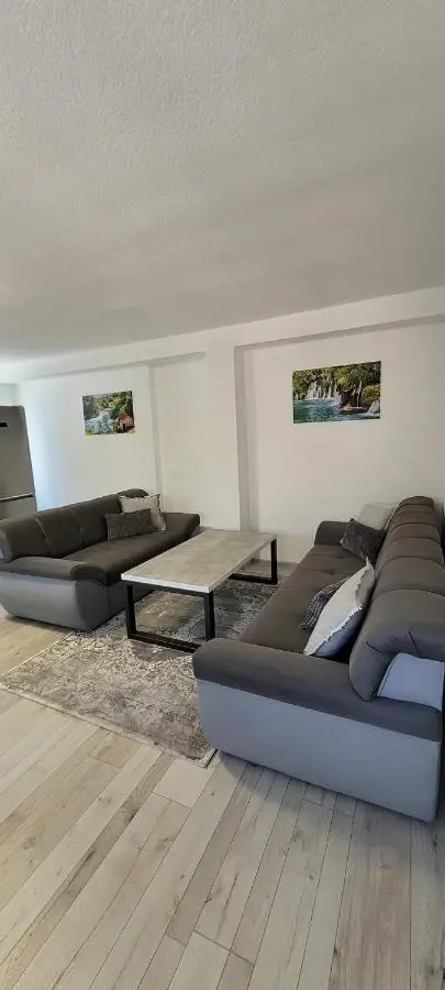 Oz Lux Apartments