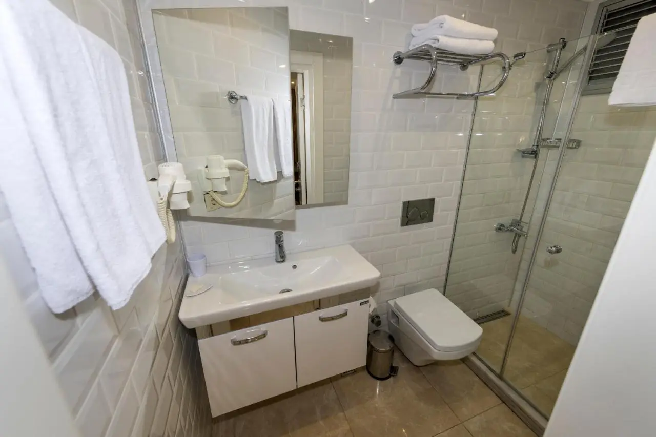 BGuest Hotel & Residence