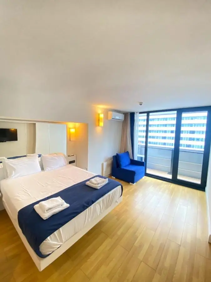 VIP Premium Class Hotel with Sea View R