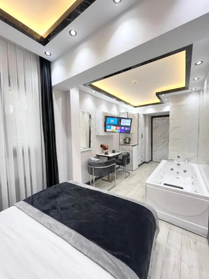 Taksim Larissa hotel suites