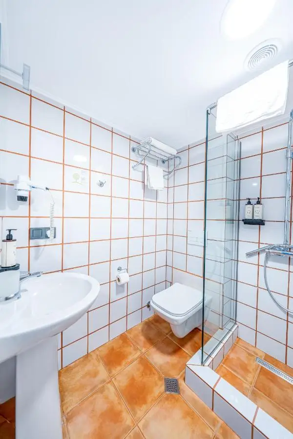 King Tamar Hotel By Luxuria Hotels