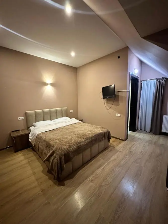 LOVELY HOUSE BAKURIANI