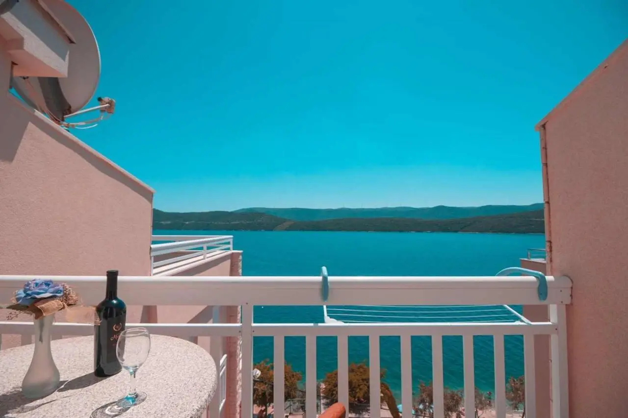 Villa Raguž sa Privatnom plažom i Garažom