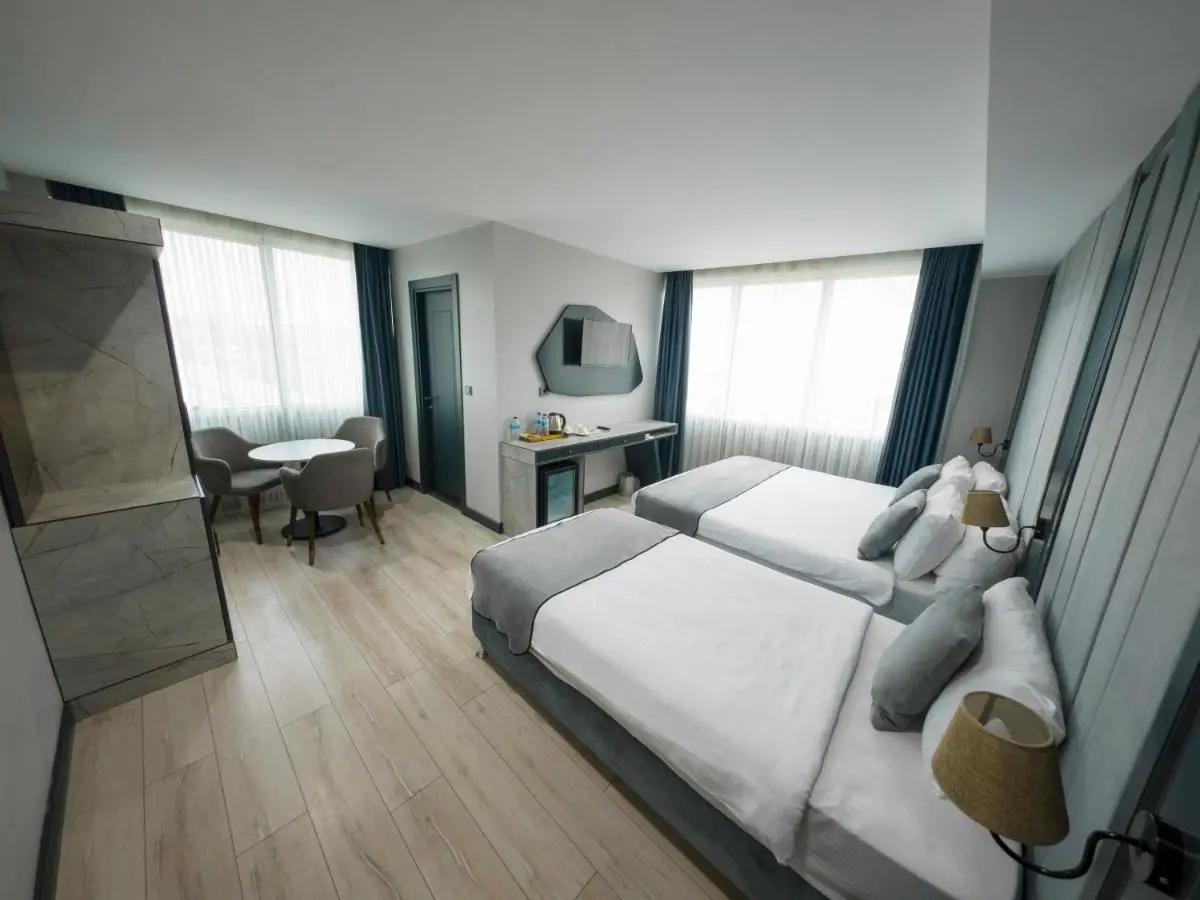 Express Plus Hotel