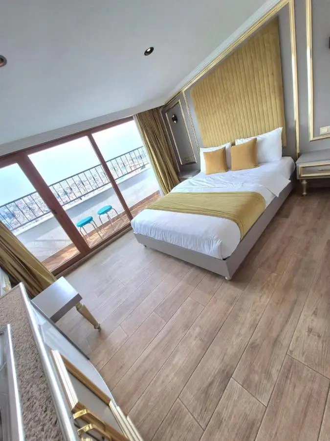 Taksim La Marino Hotel
