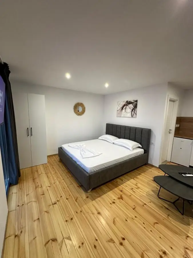 Lake Escape Villa Shirokë