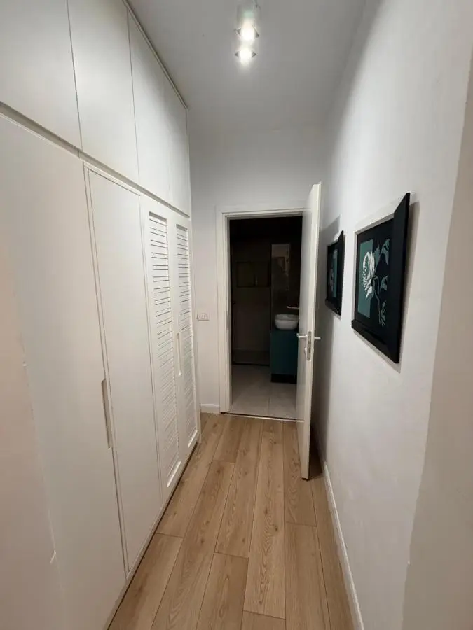 Hugo Apartment
