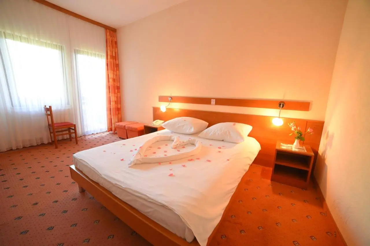 Hotel Ada