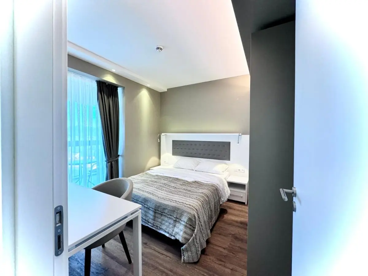 Sunshine Signature Apartments in Alliance Palace