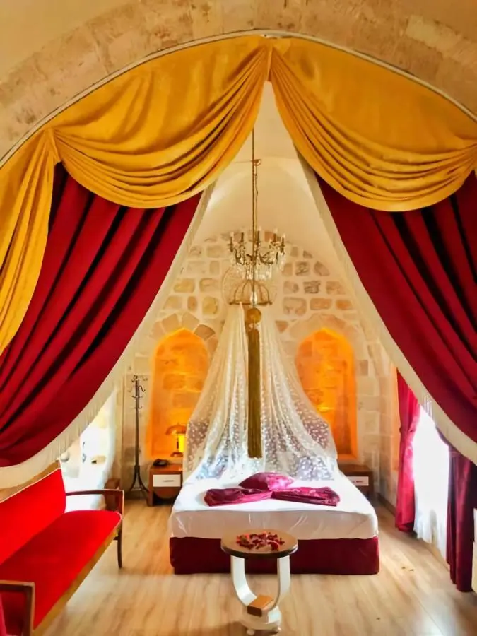 Tuğhan Hotel