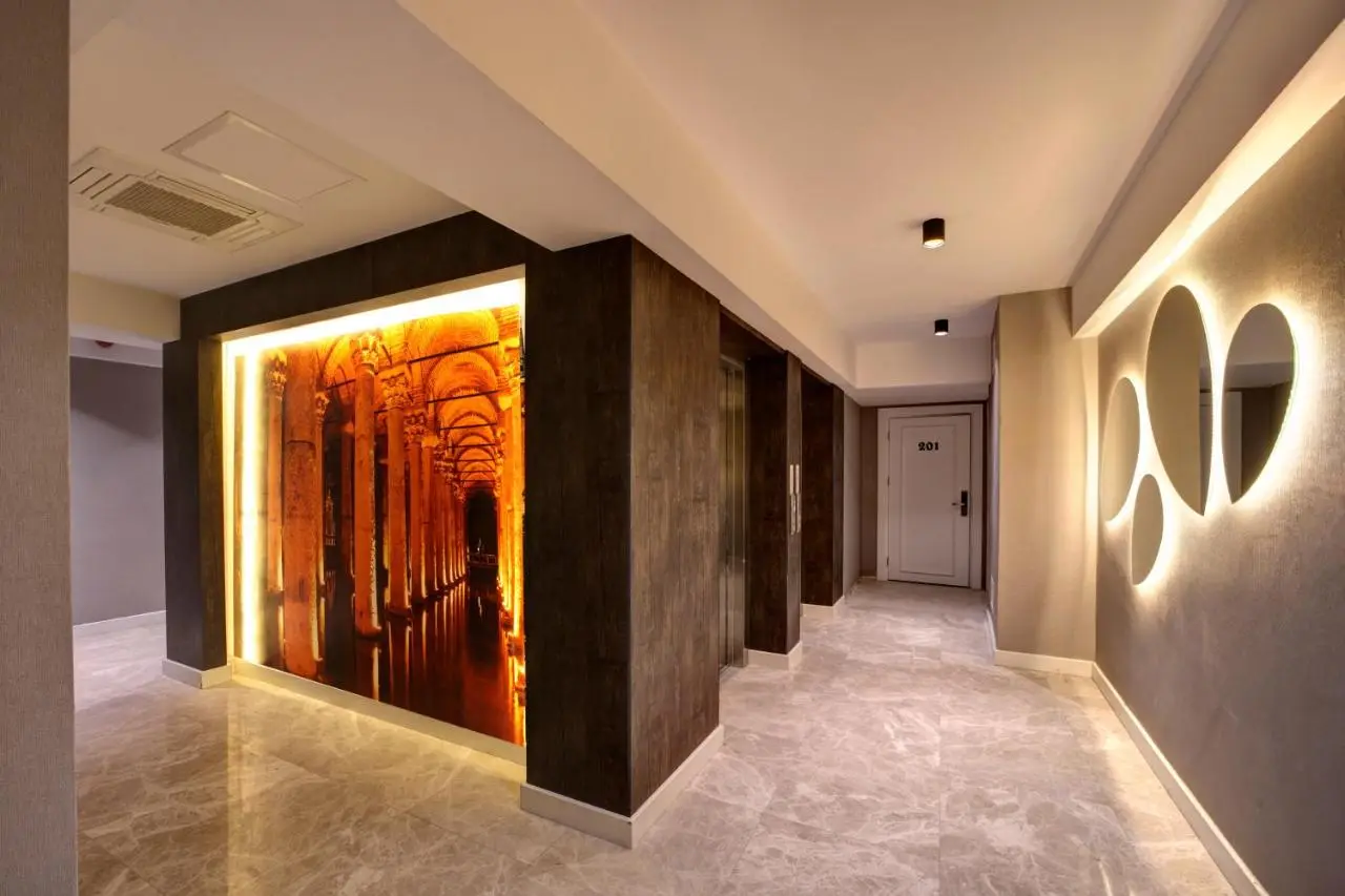 Dora Pera Hotel