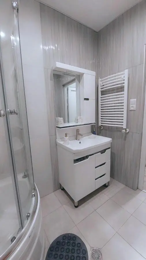 Kate's new cozy apartment