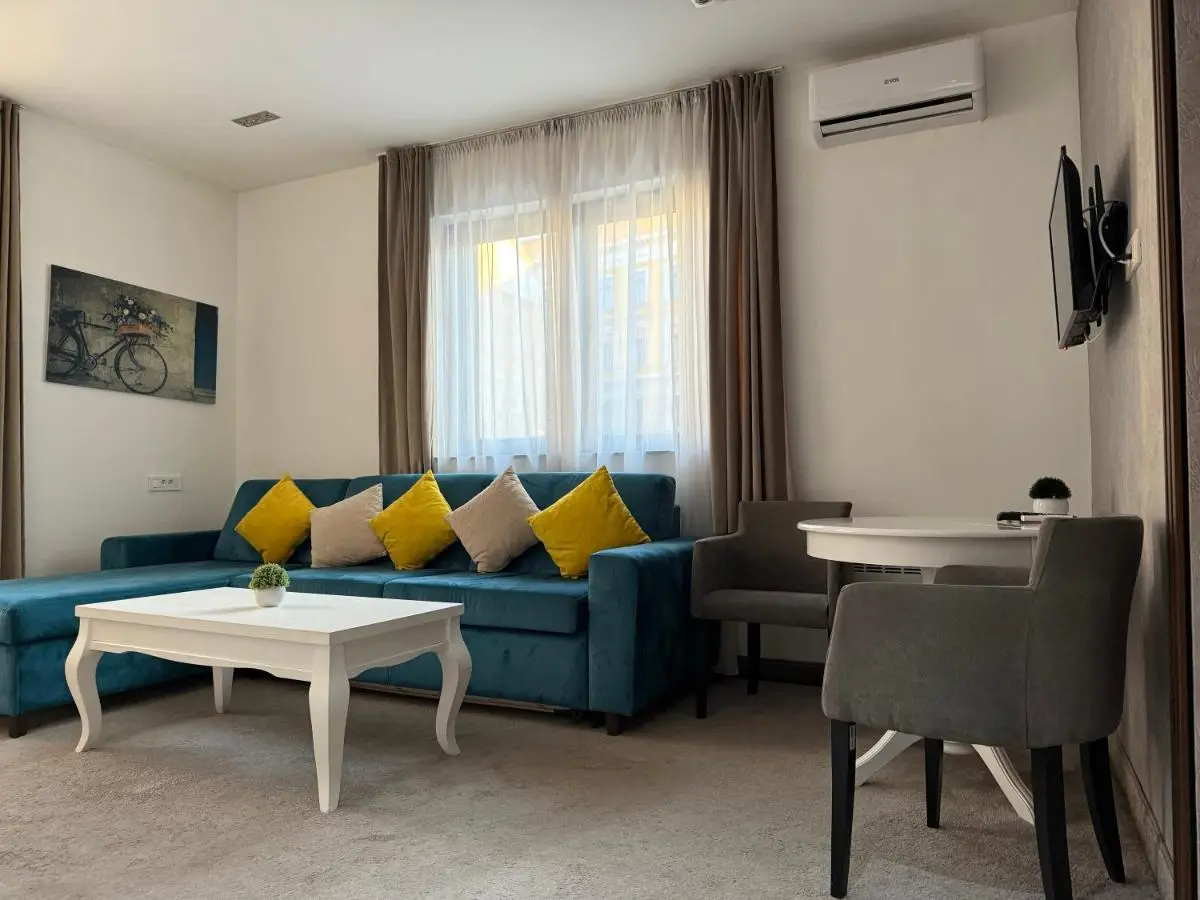 Deluxe Nortel Hotel