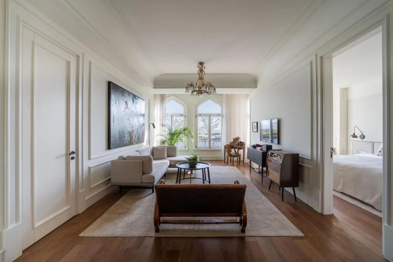 Hovagimyan Hotel and Suites