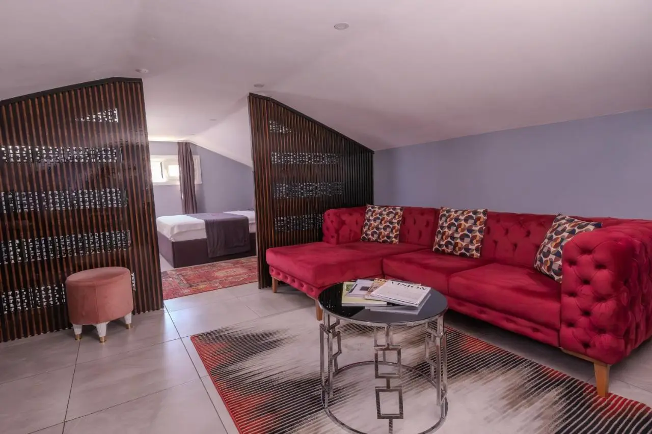 Ruby Hotel