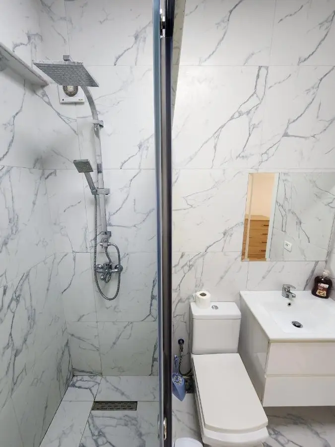 2E Apartment Myslym Shyri