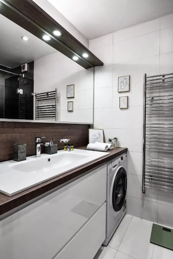 2 bedroom Penthouse in city center, free parking