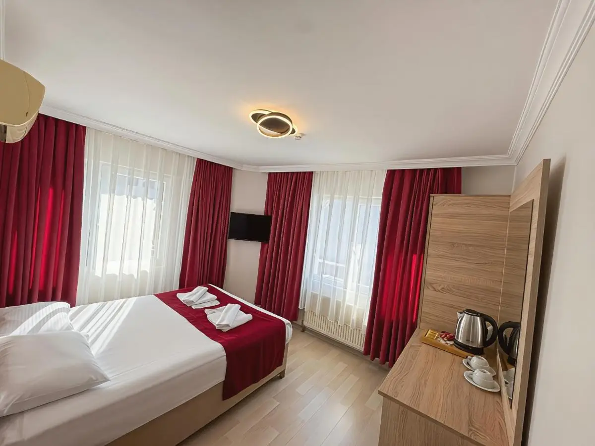 Le Safran Palace