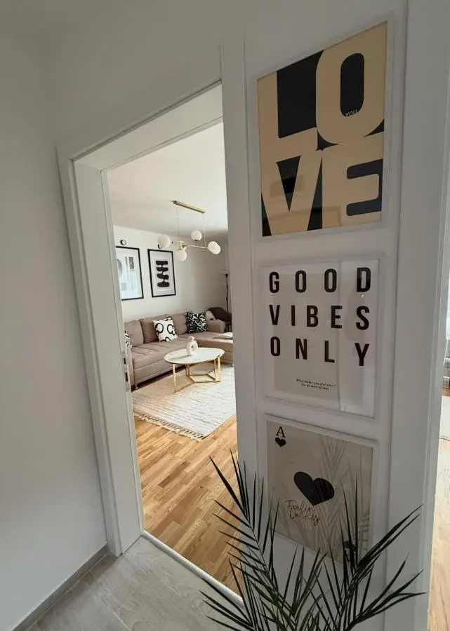 Cozy Flat near Airport & Sarajevo Center, Free Parking