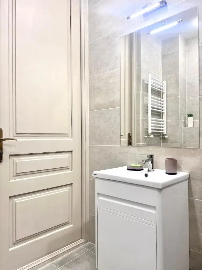 Leselidze Apartment