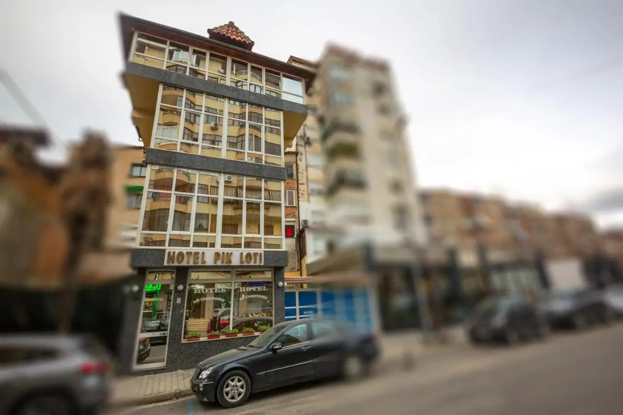 Hotel Pik Loti