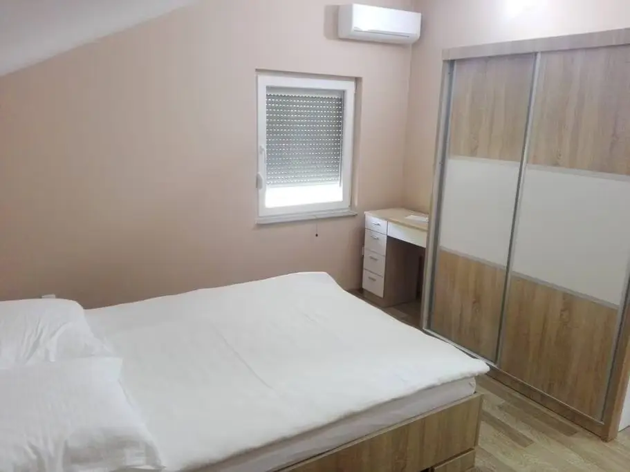 ☆ Quiet + Cozy Spacious apt | Balcony View ! ☆