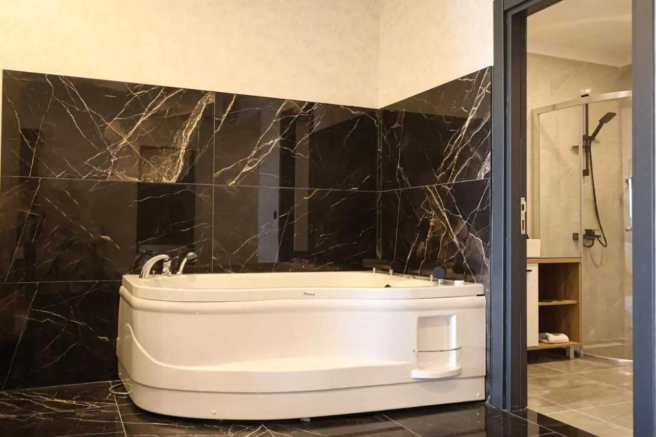 Home Plus Hotel