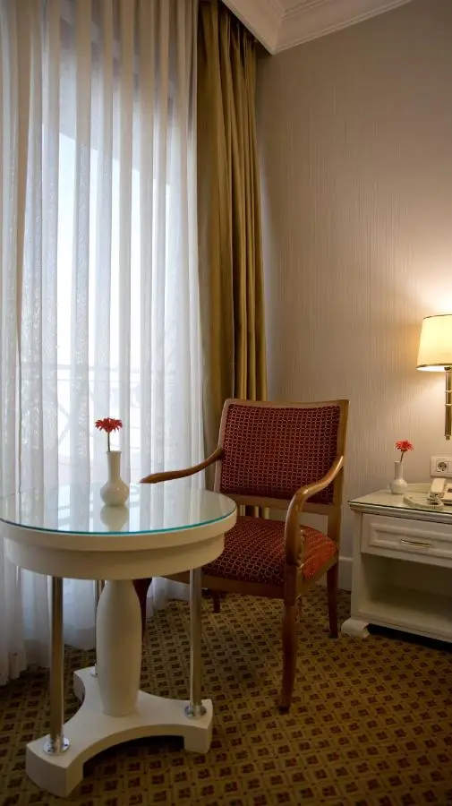 Taksim Metropark Hotel