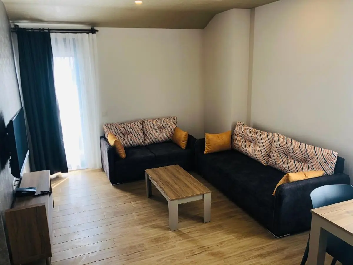 Golden World Suite Hotel