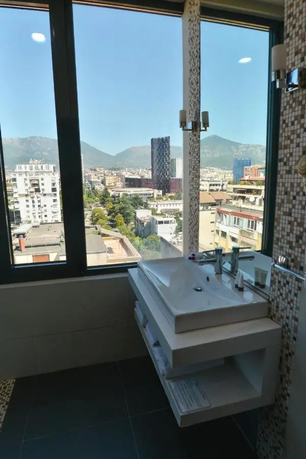 La Bohème Hotel
