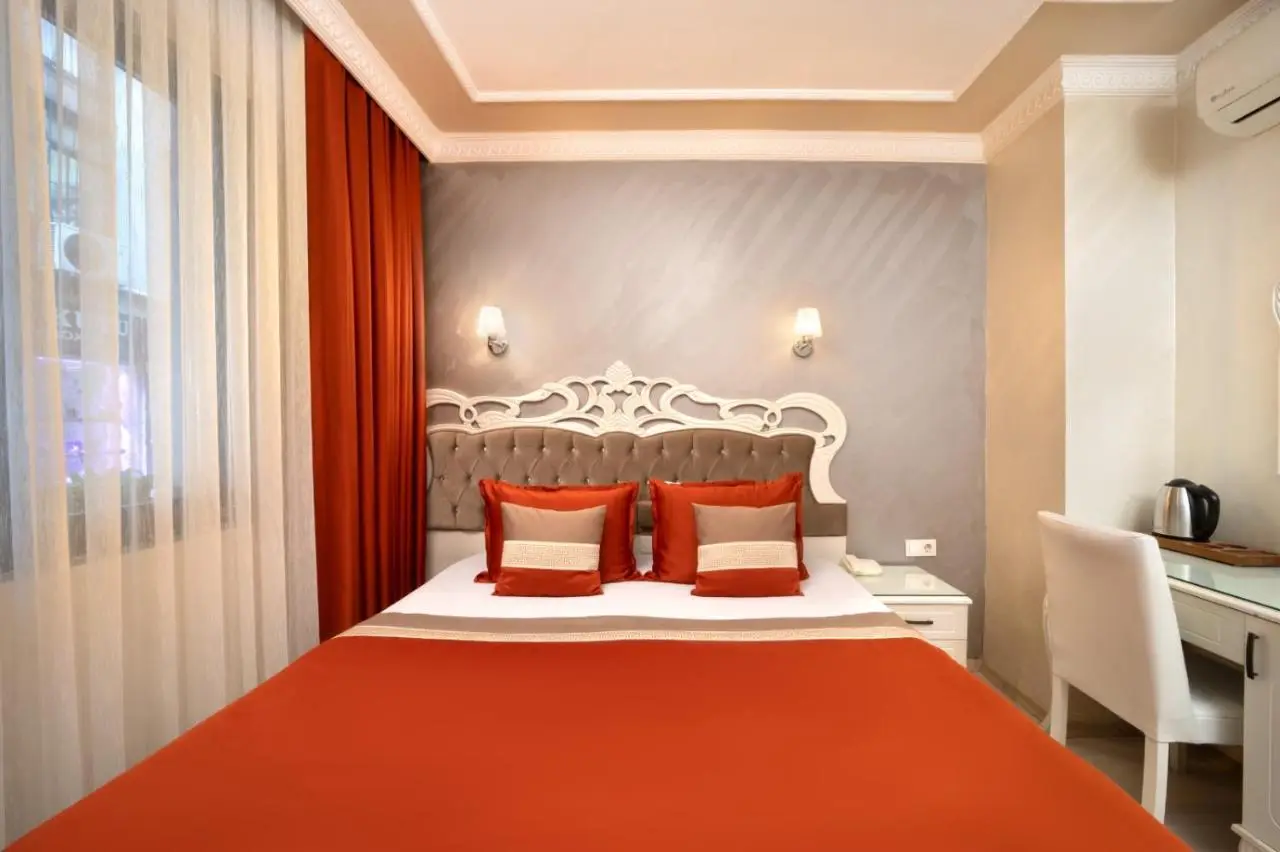 Deluxe Newport Hotel - Old City