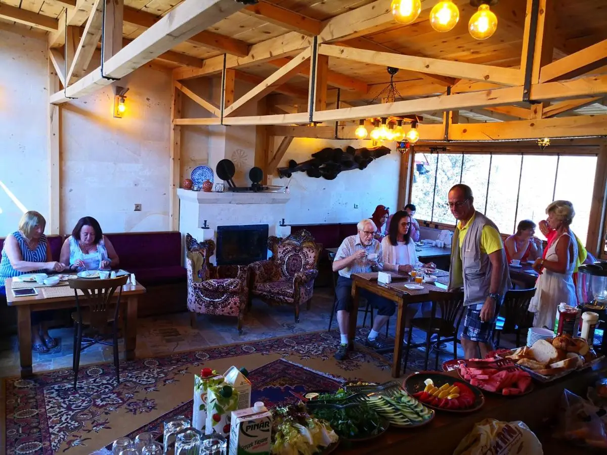 Larissa Cave Hotel