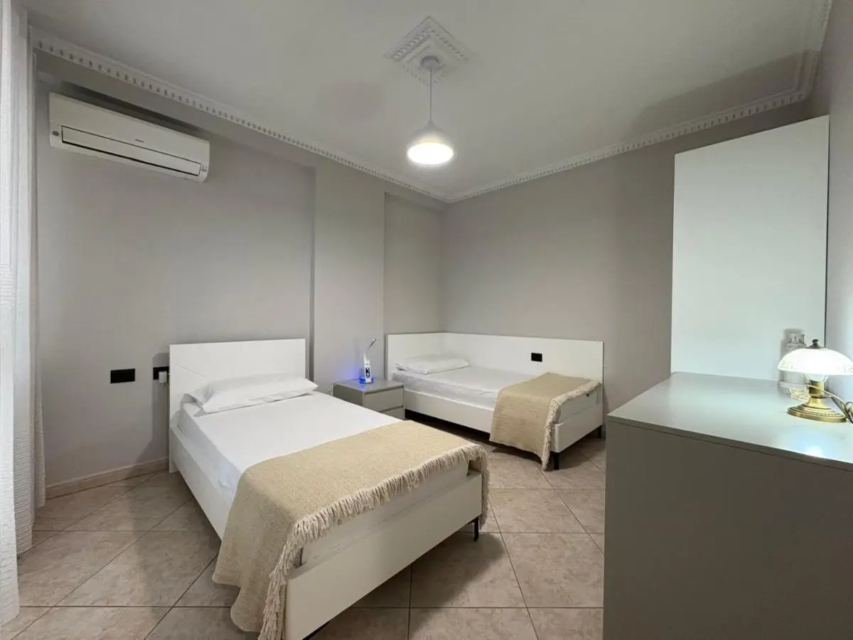 Laureta Central Apartment