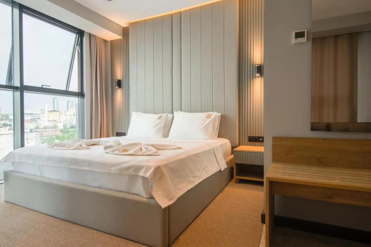 SHERLOCK HOMES HOTELS