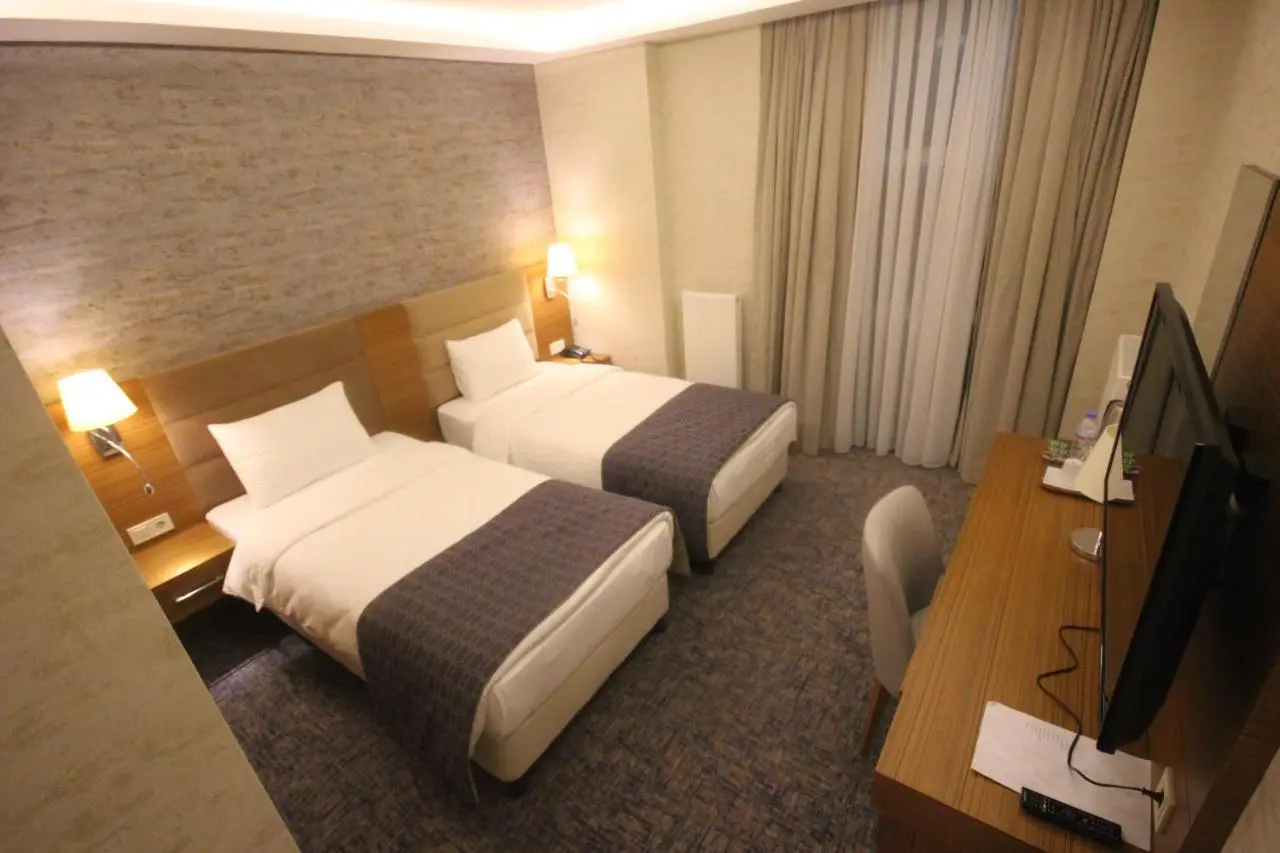 Garden Zara Hotel