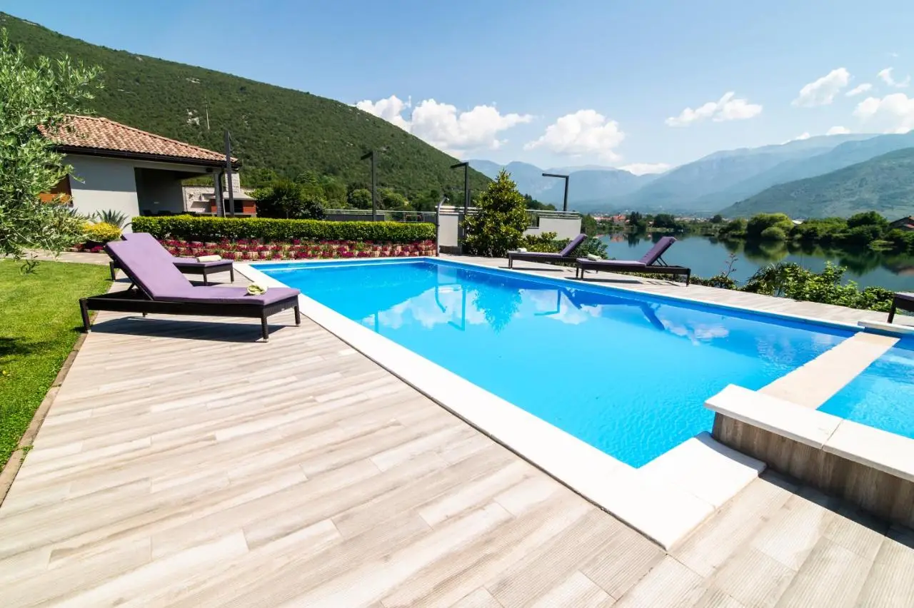 Villa Ana