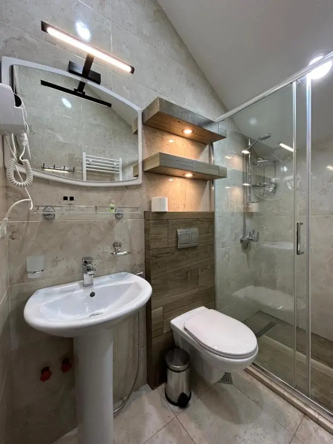 10 KEYS Boutique Hotel