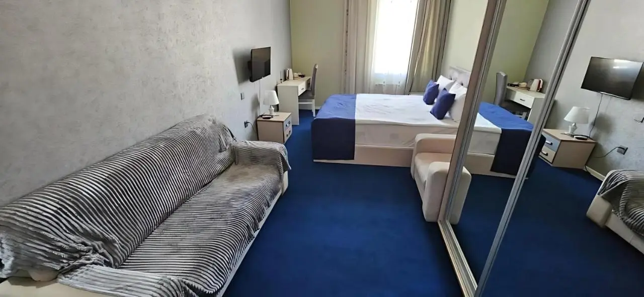 NH Nizami Hotel