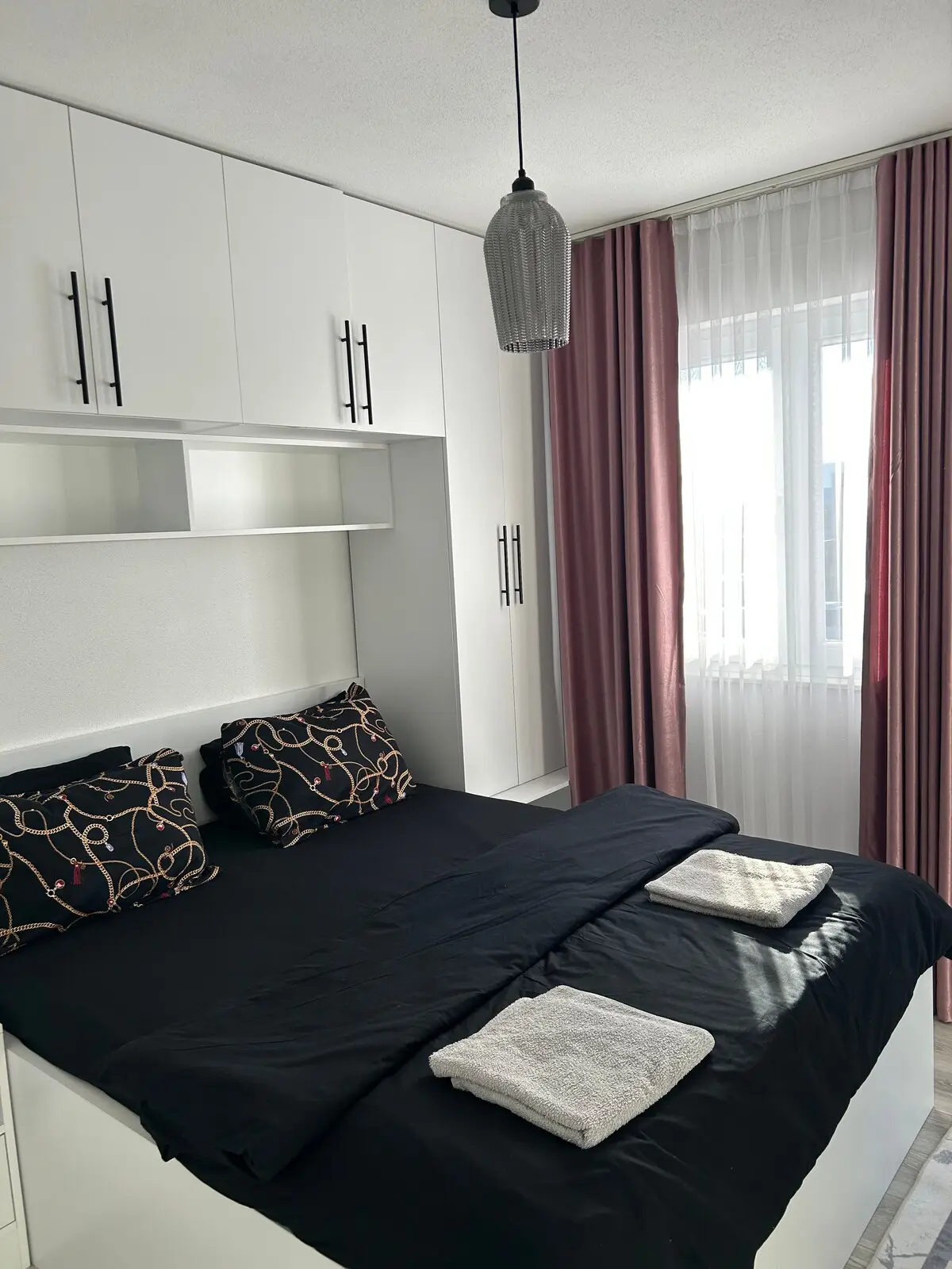 Apartment Sweet Holiday