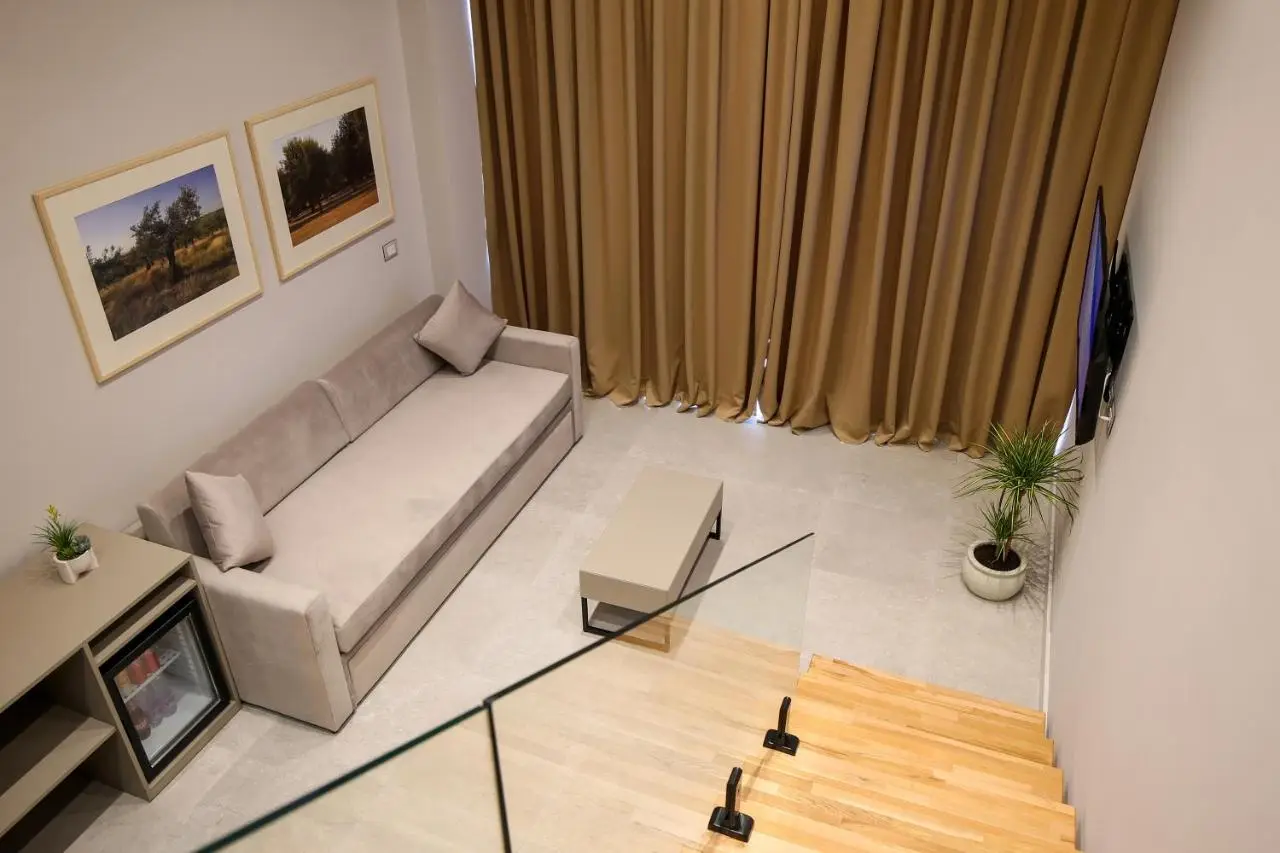 Toto Hotel & Apartments