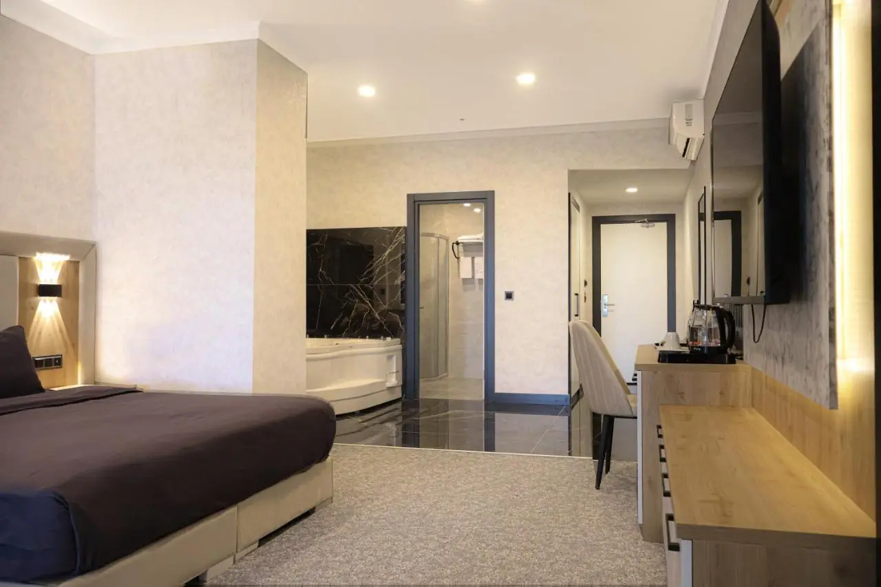 Home Plus Hotel