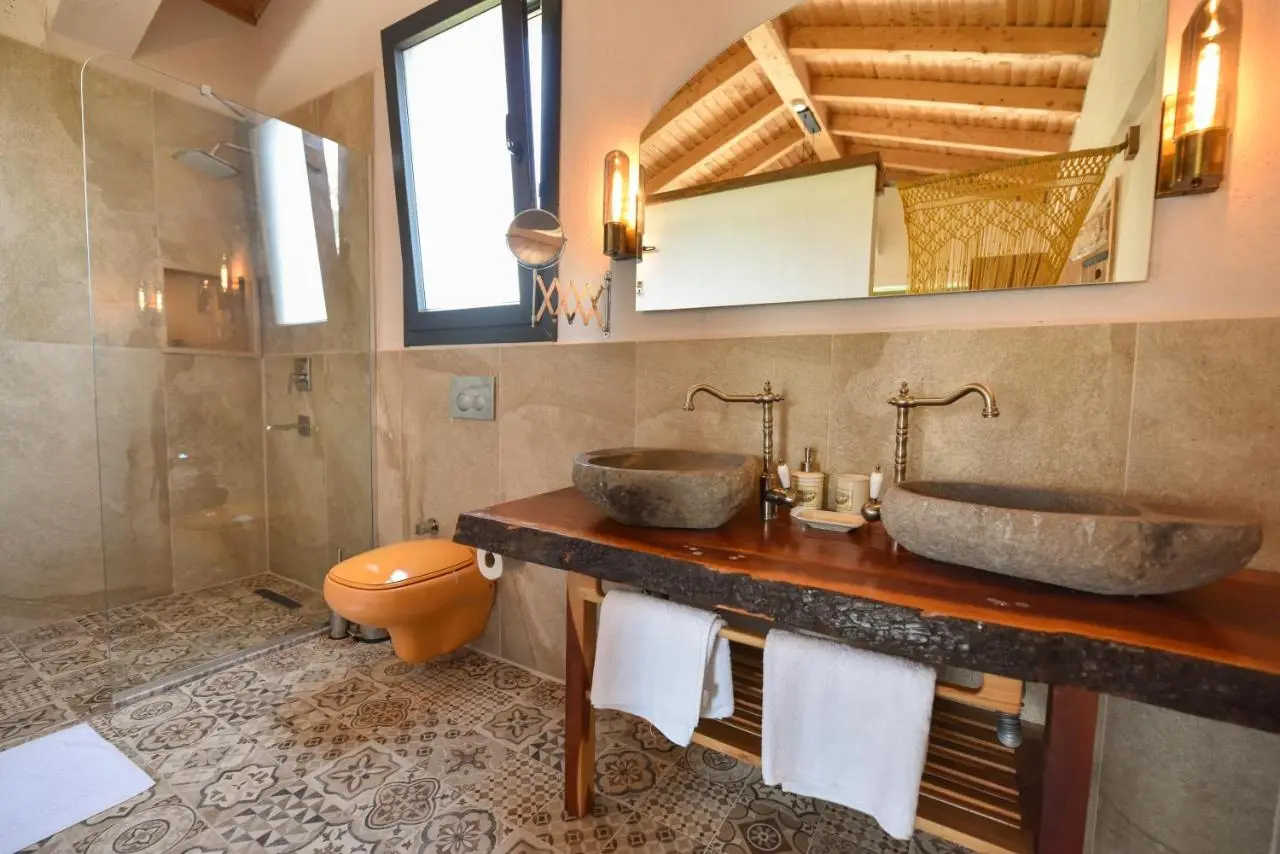 Volans Suites Villas