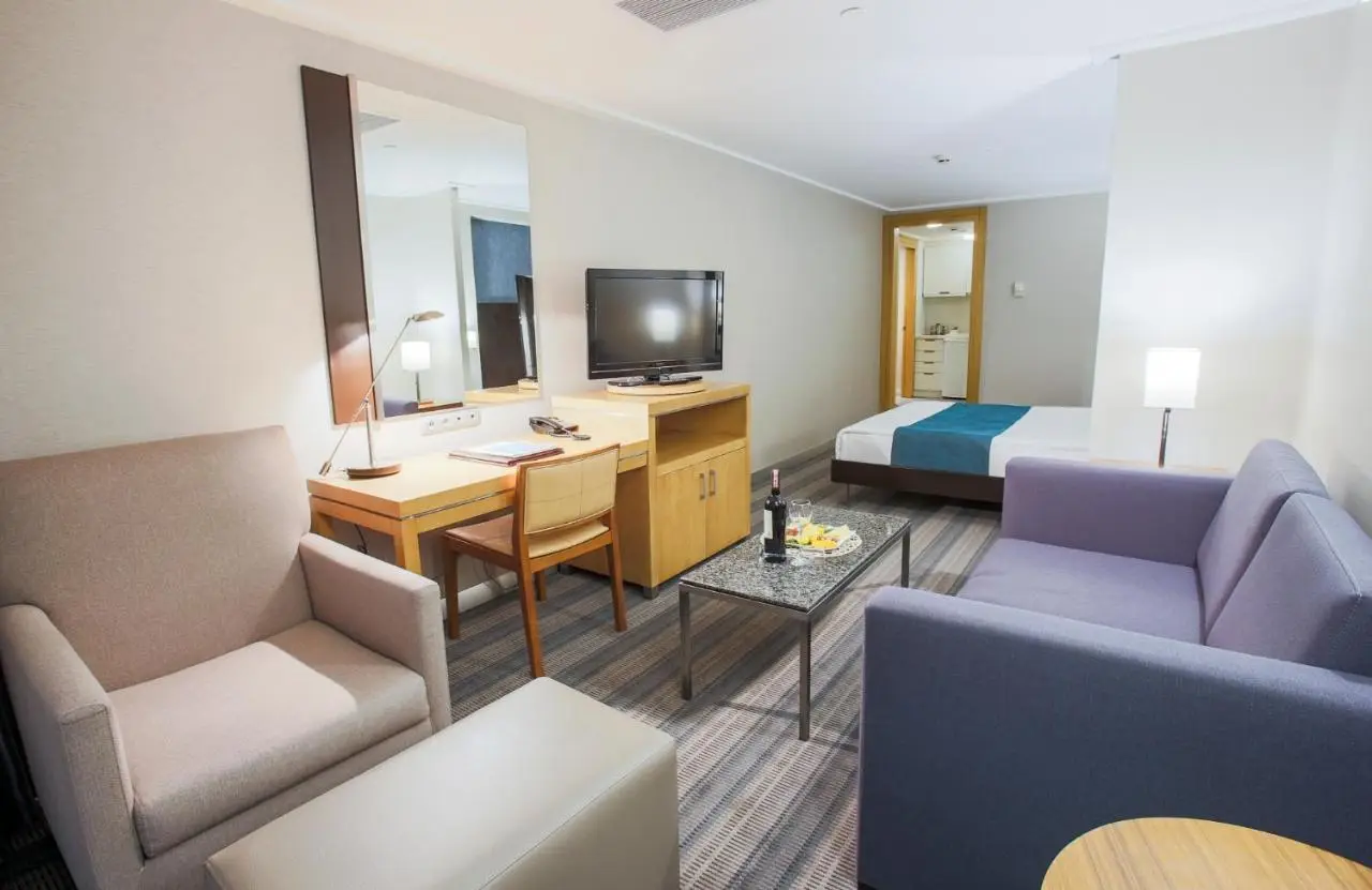 Housez Suites & Apartments Special Class