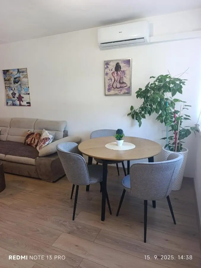 Apartman Zara
