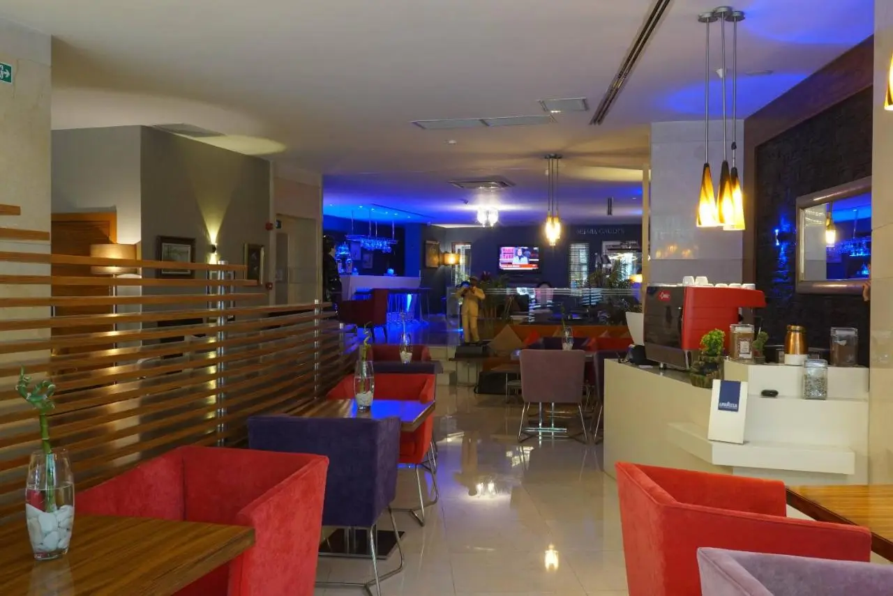 Hotel Troya