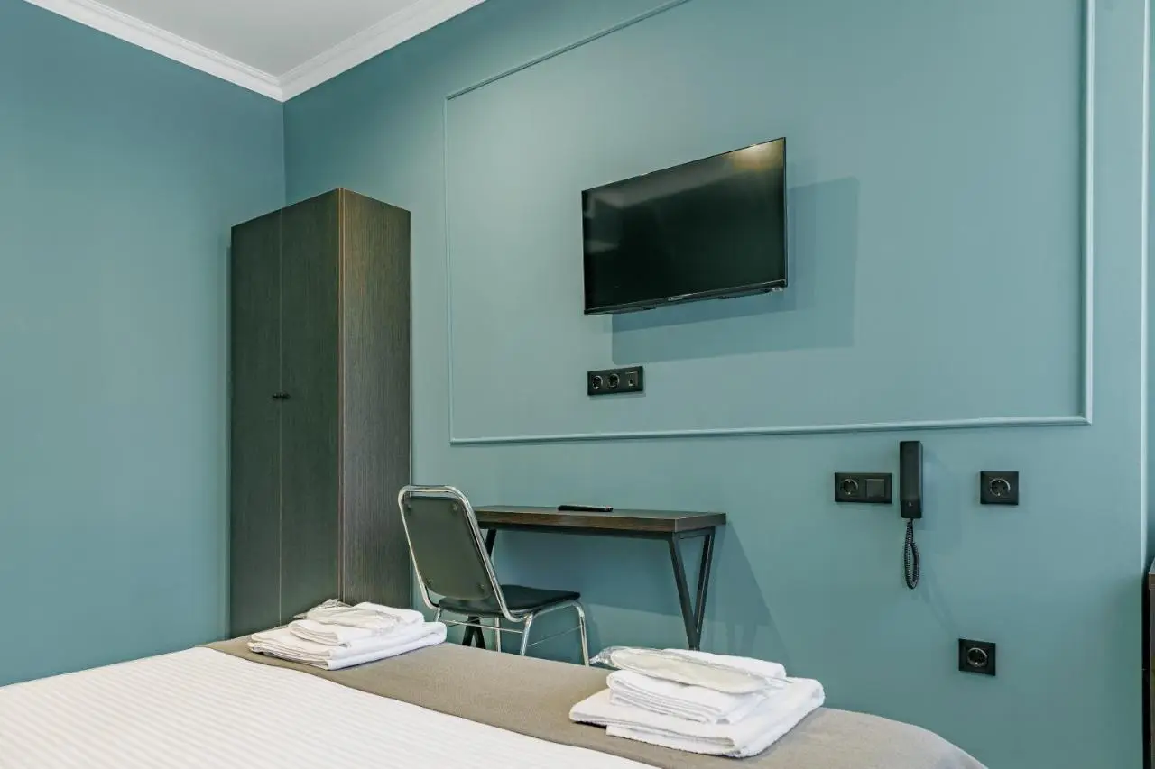 Route Hotel
