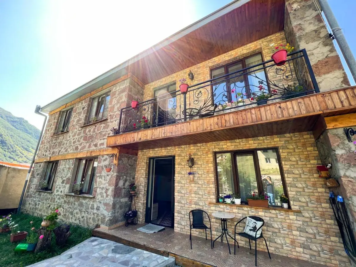 Ia's Guest House