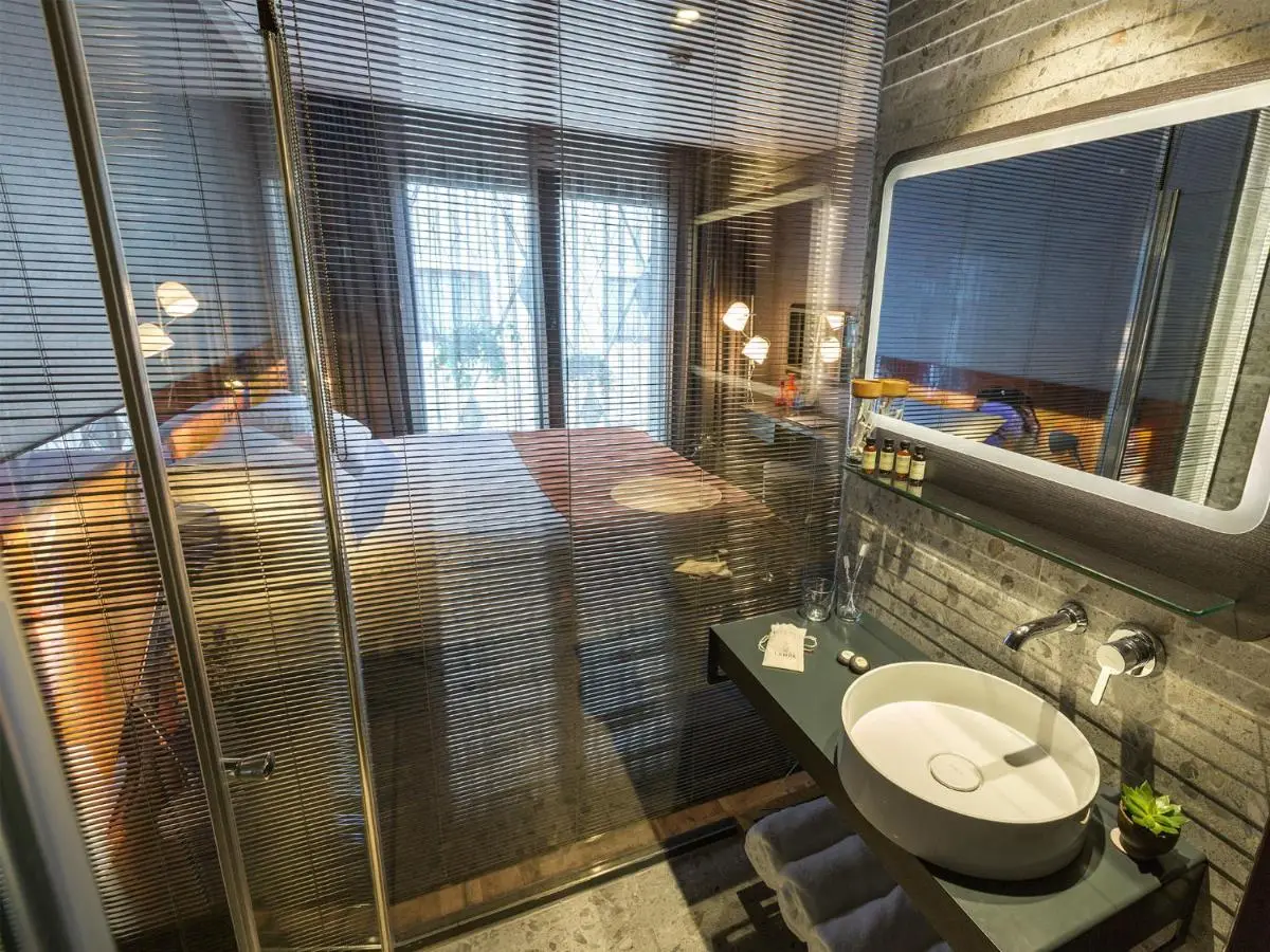 Lampa Design Hotel-Special Category